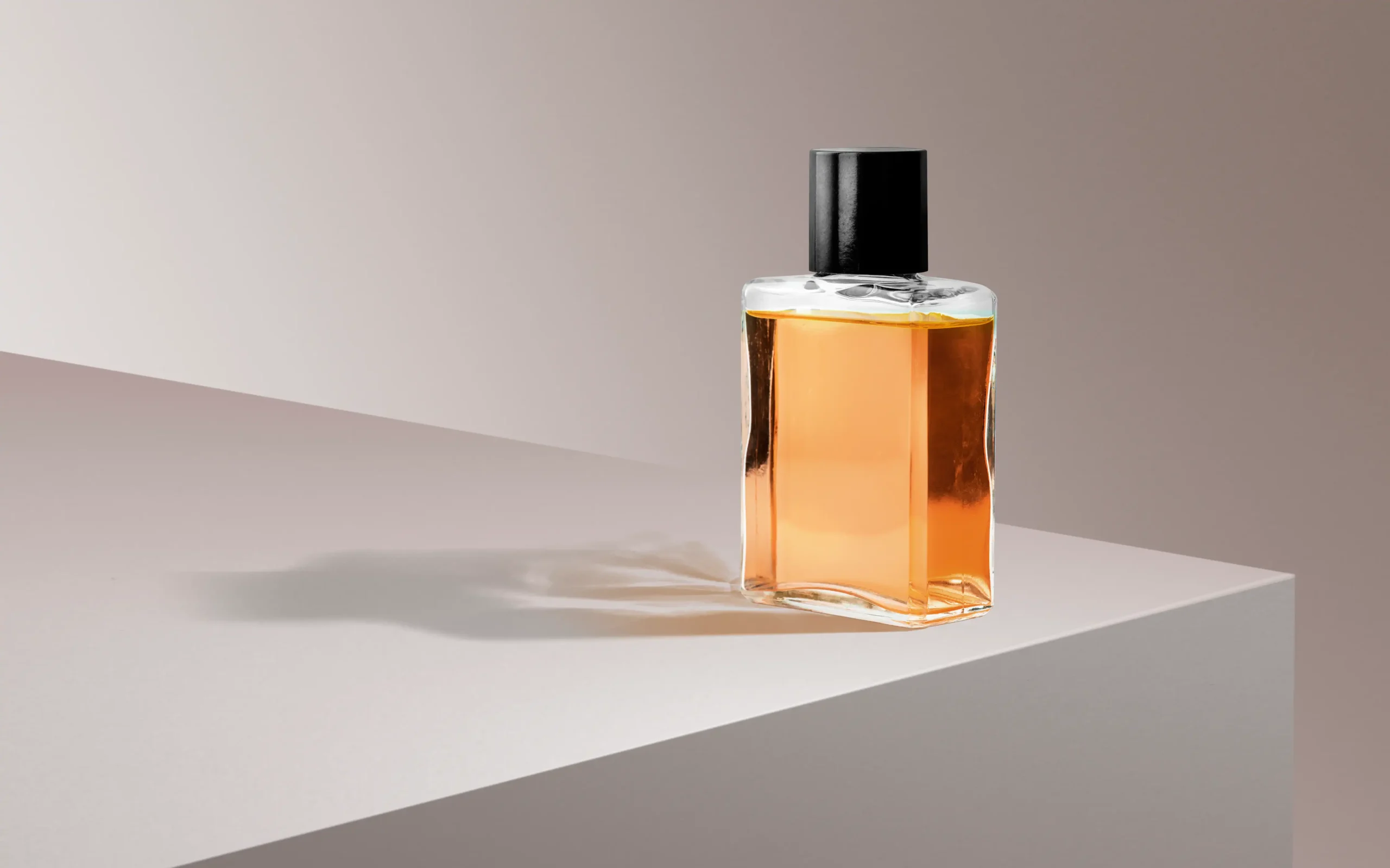 Keunikan Botol Ambassador Parfum Vintage House